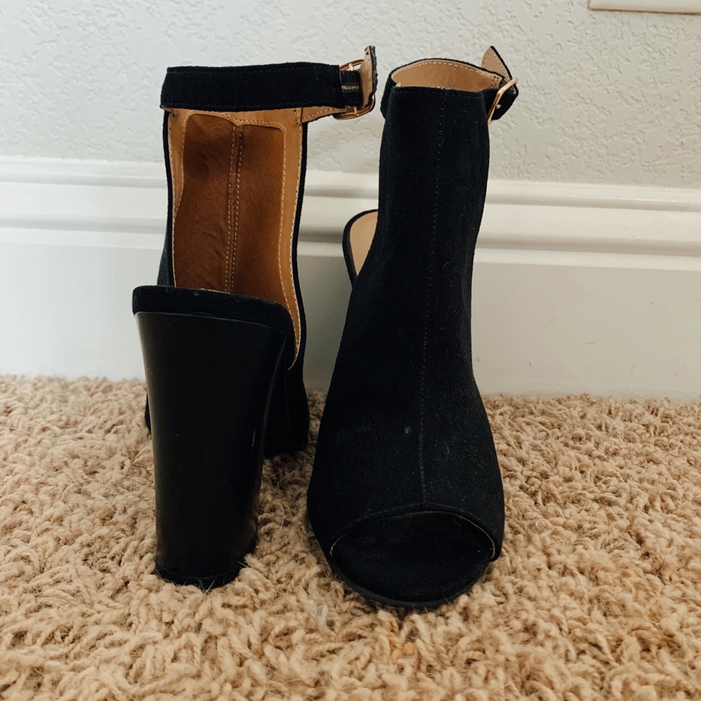 Lulus black heels